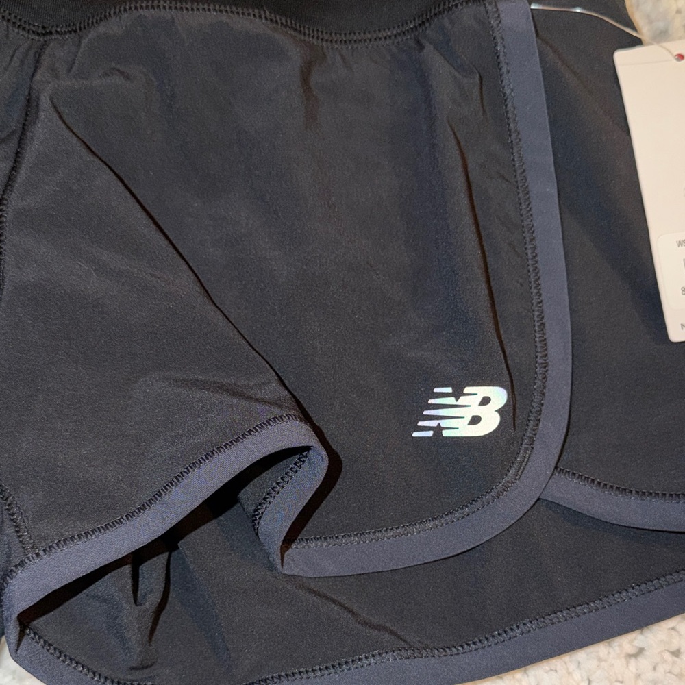 New Balance Black Performance Short Impact XS NWT Womens - Picture 2 of 6